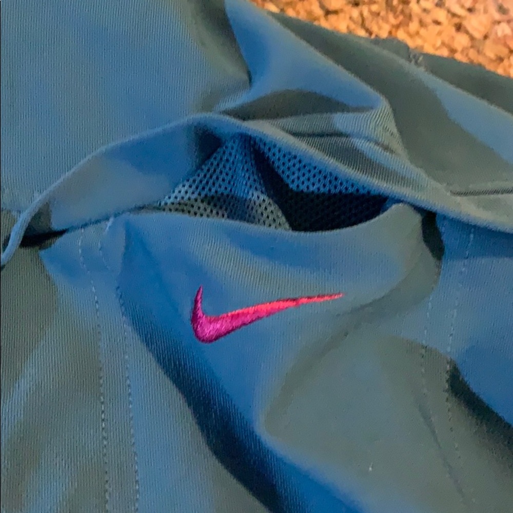 Nike jacket - Picture 3 of 4